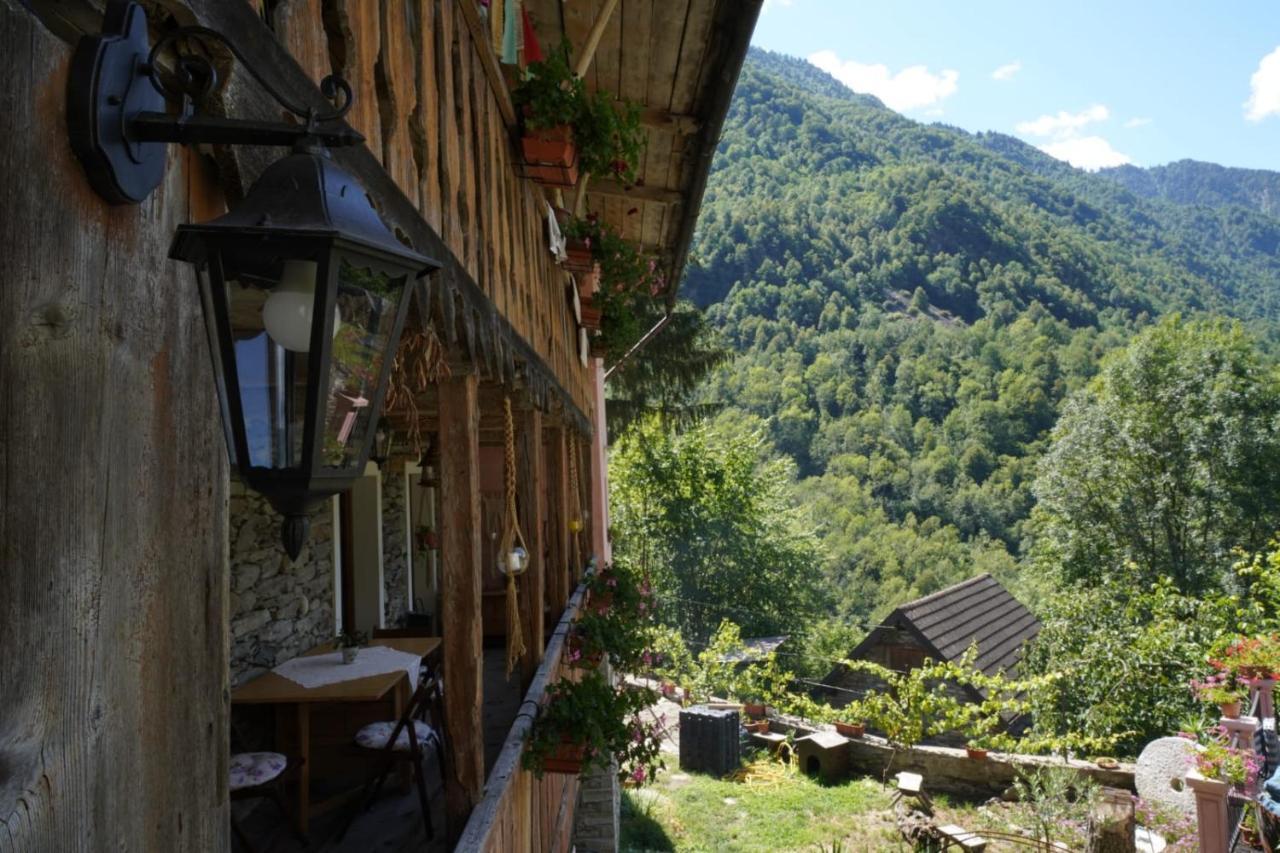Shanty Calasca-Castiglione ภายนอก รูปภาพ