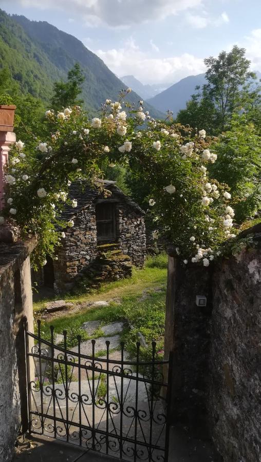 Shanty Calasca-Castiglione ภายนอก รูปภาพ